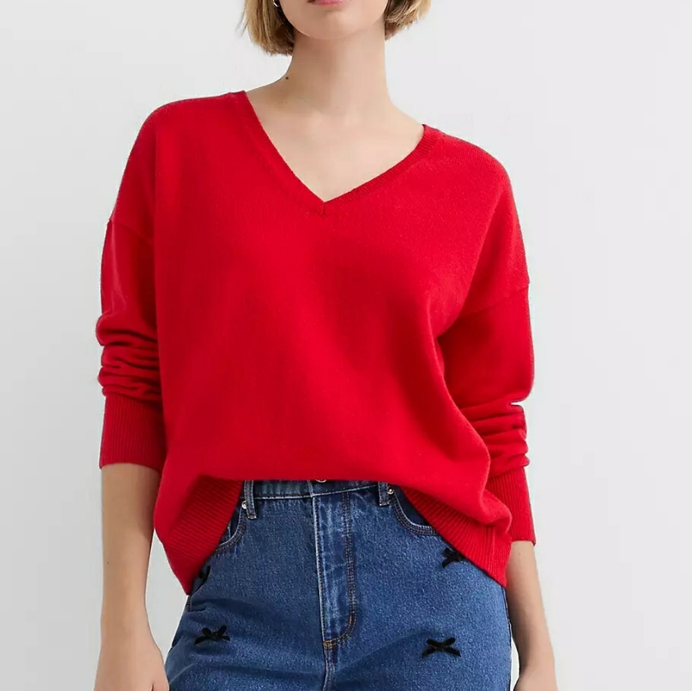 LOFT V-Neck Relaxed Everyday Sweater